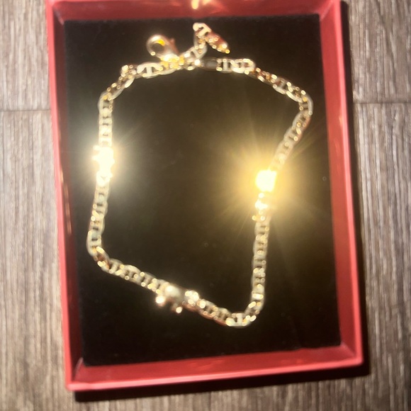 Gold Chain anklet or Bracelet - Picture 2 of 4